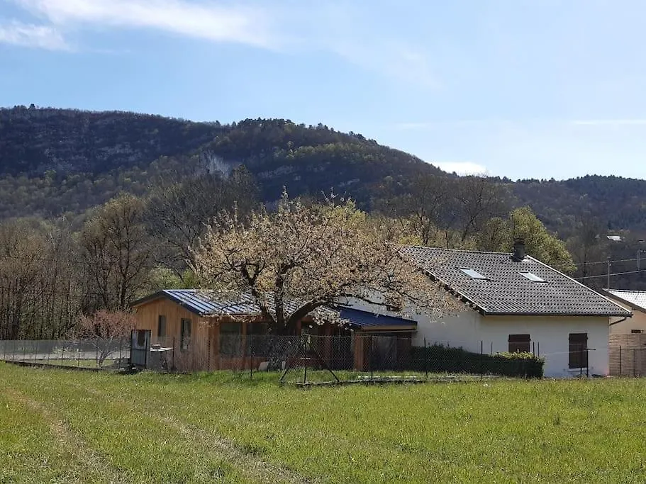 Holiday home La Cabane D'Harmony Ile Chambod 4 Chambres Echallon