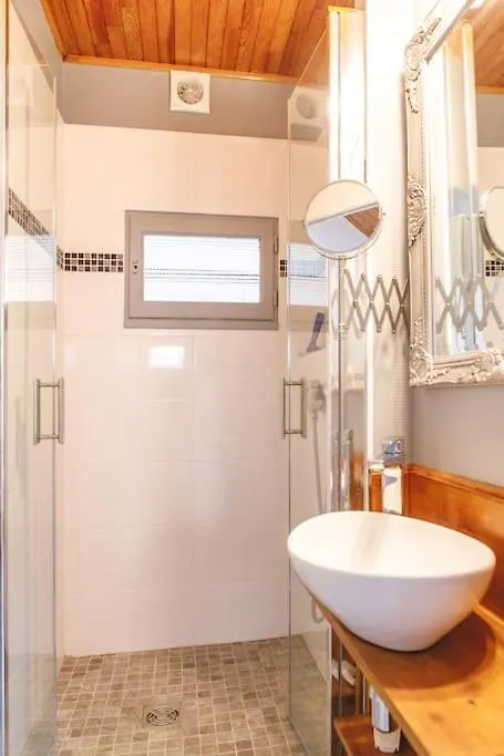 Holiday home La Cabane D'Harmony Ile Chambod 4 Chambres Echallon